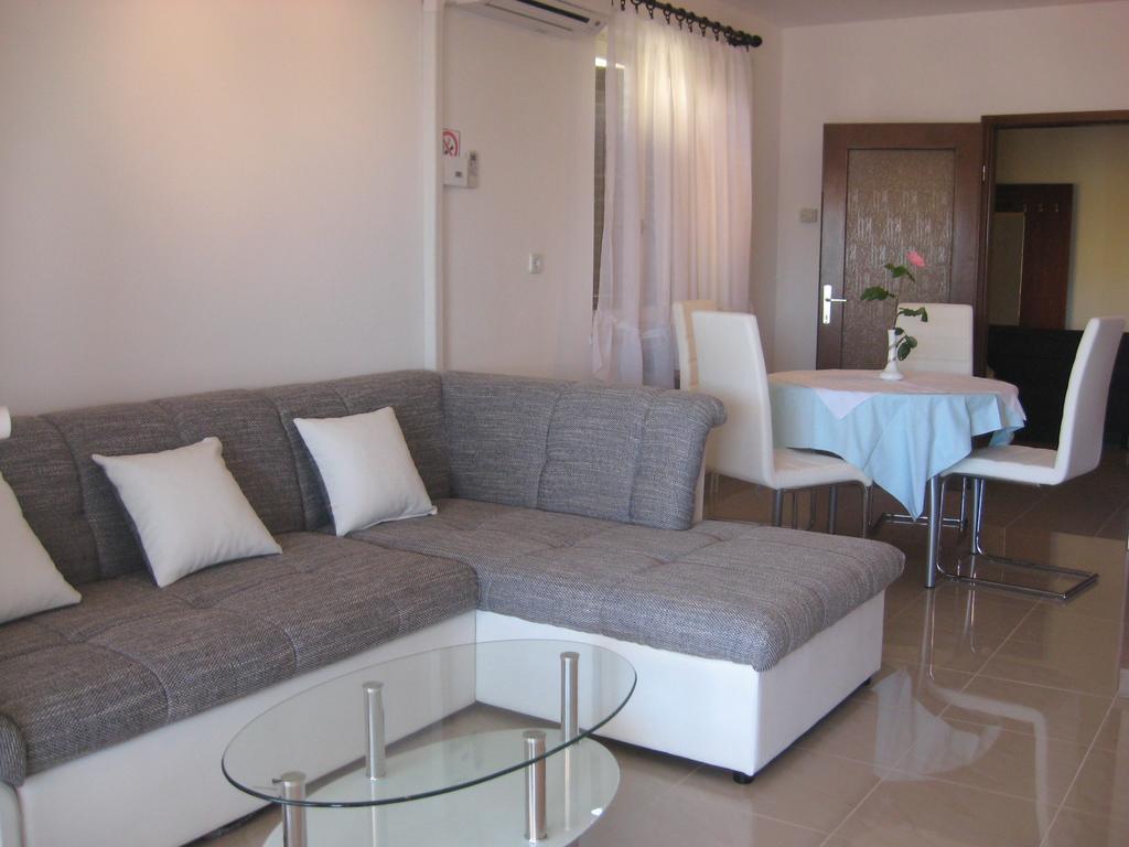 Apartments Silmare ラバック エクステリア 写真