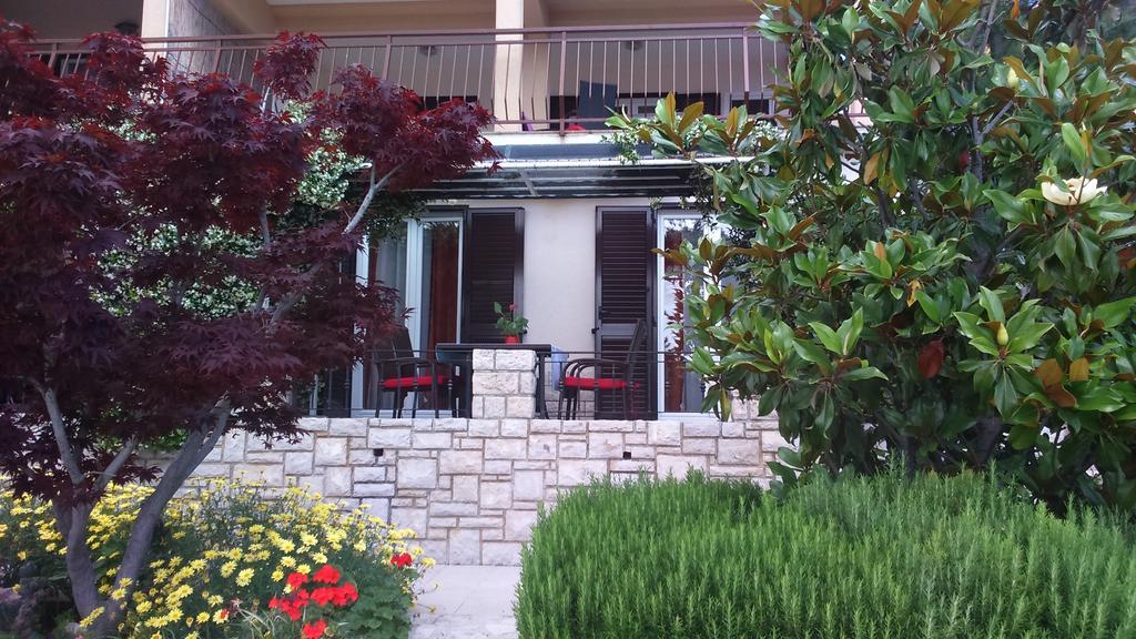 Apartments Silmare ラバック エクステリア 写真